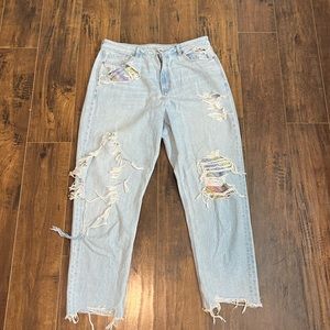 American Eagle Jeans: size 16 - long ; comfort stretch waistband ; mom jeans
